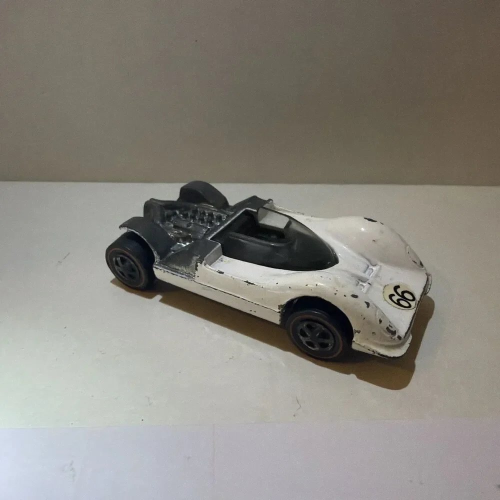 Original Hot Wheels Redline - 1968 Chaparral 2G - White
